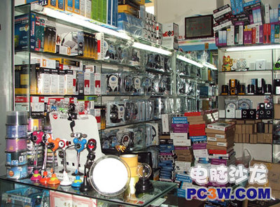 攝像頭鼠標(biāo)耳機(jī)特價(jià) 海正市場(chǎng)產(chǎn)品豐富